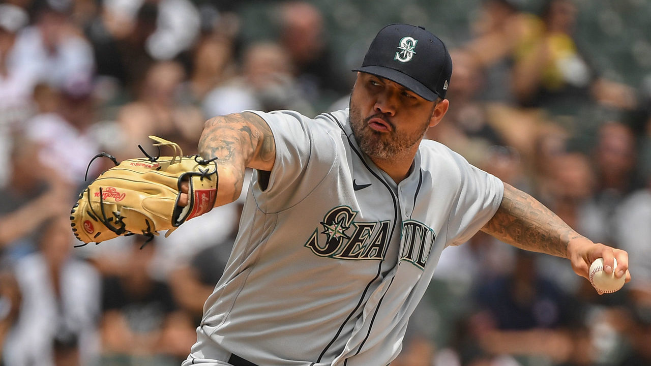 CHICAGO, ILLINOIS - JUNE 27: Hector Santiago #57 of the Seattle Mariners pitches in the third inning against the Chicago White Sox at Guaranteed Rate Field on June 27, 2021 in Chicago, Illinois. Today's game is a continuation from yesterday, which was suspended due to inclement weather.