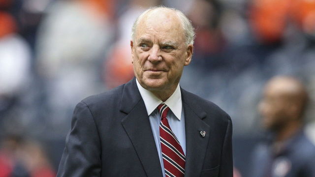 Report: Kaepernick attends Texans owner's deposition in collusion case