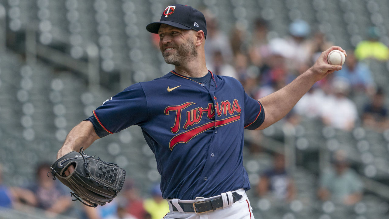 MINNEAPOLIS, MN - JULY 28: Minnesota Twins Pitcher J.A. Happ (33) delivers a pitch during a game between the Minnesota Twins and Detroit Tigers at Target Field in Minneapolis, MN on July 28, 2021.