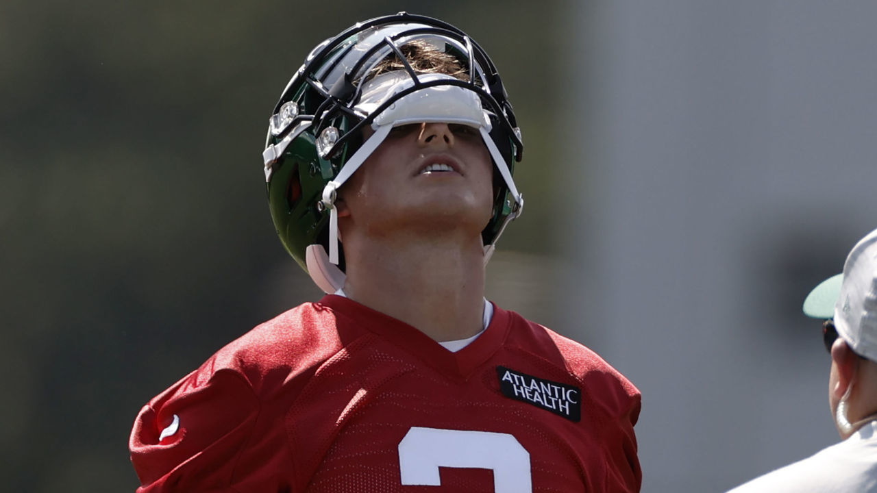 FLORHAM PARK, NEW JERSEY - JULY 30: Zach Wilson #2 of the New York Jets during a break at Atlantic Health Jets Training Center on July 30, 2021 in Florham Park, New Jersey.
