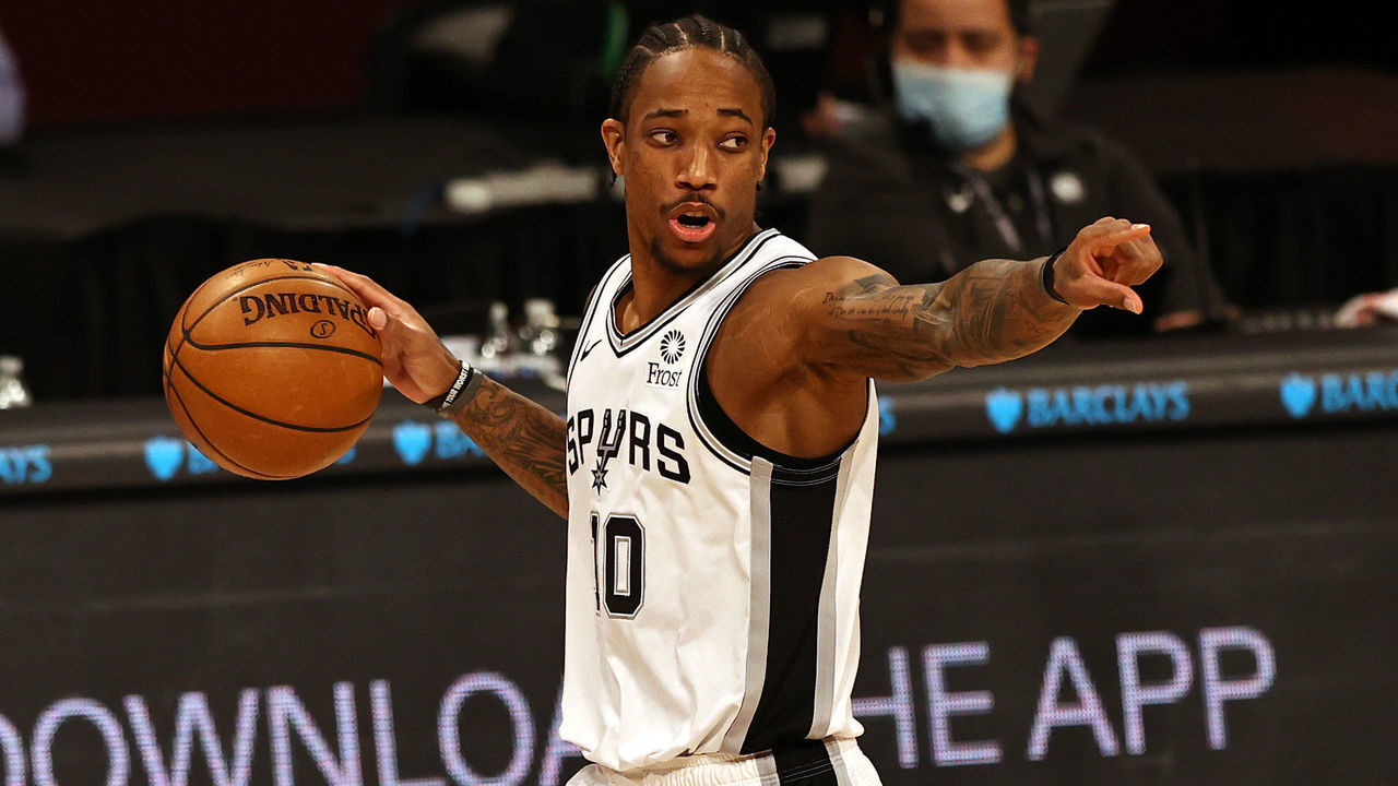 NEW YORK, NEW YORK - MAY 12: DeMar DeRozan #10 of the San Antonio Spurs leads the offense in the second quarter against the Brooklyn Nets at Barclays Center on May 12, 2021 in the Brooklyn borough of New York City.