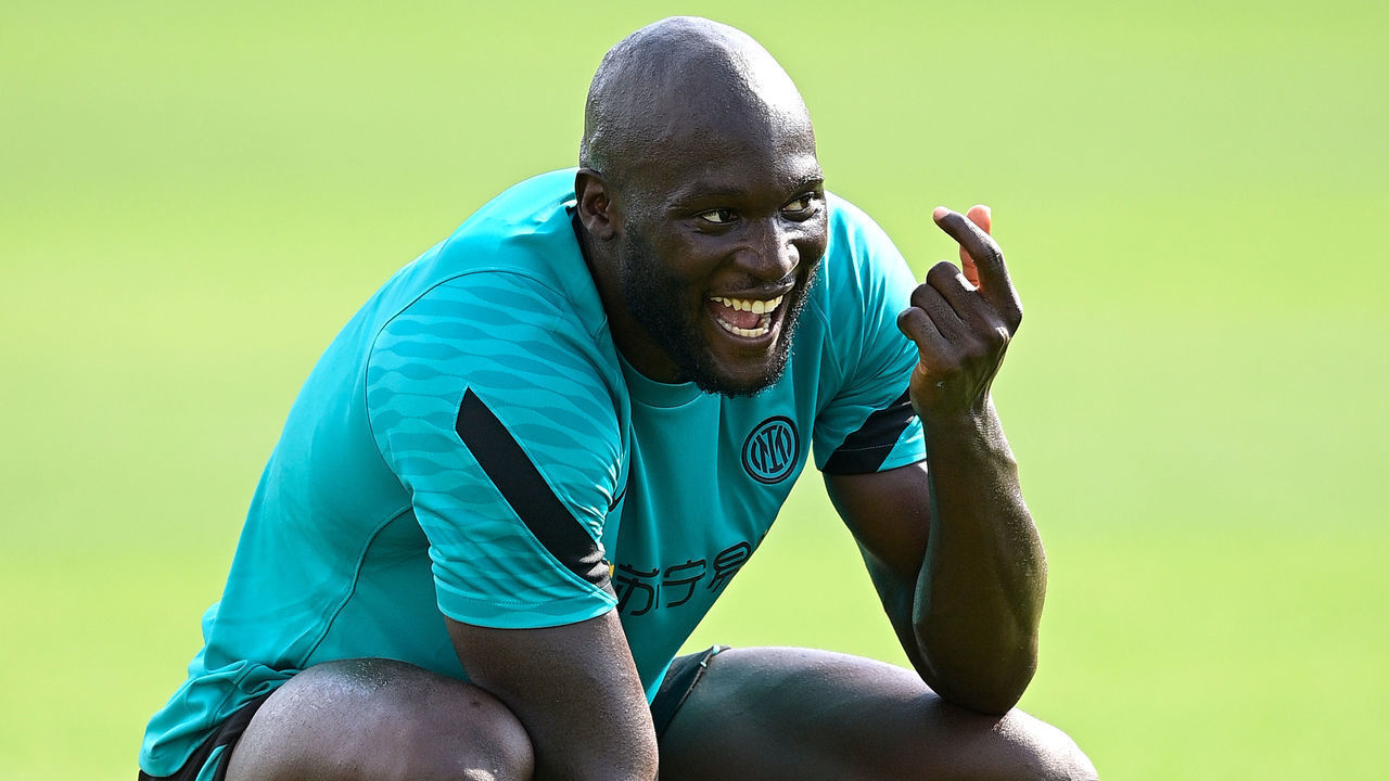COMO, ITALY - JULY 26: Romelu Lukaku of FC Internazionale in action during the FC Internazionale training session at the club's training ground Suning Training Center at Appiano Gentile on July 26, 2021 in Como, Italy.