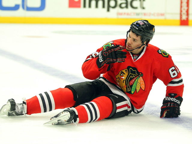 Blackhawks' Shaw day-to-day with lower body injury