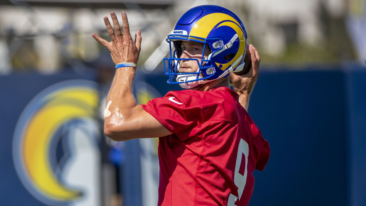 IRVINE, CA - JULY 28, 2021: Rams starting quarterback Matthew Stafford looks to pass on the first day of training camp at UC Irvine on July 28, 2021 in Irvine, California.(Gina Ferazzi / Los Angeles Times via Getty Images)