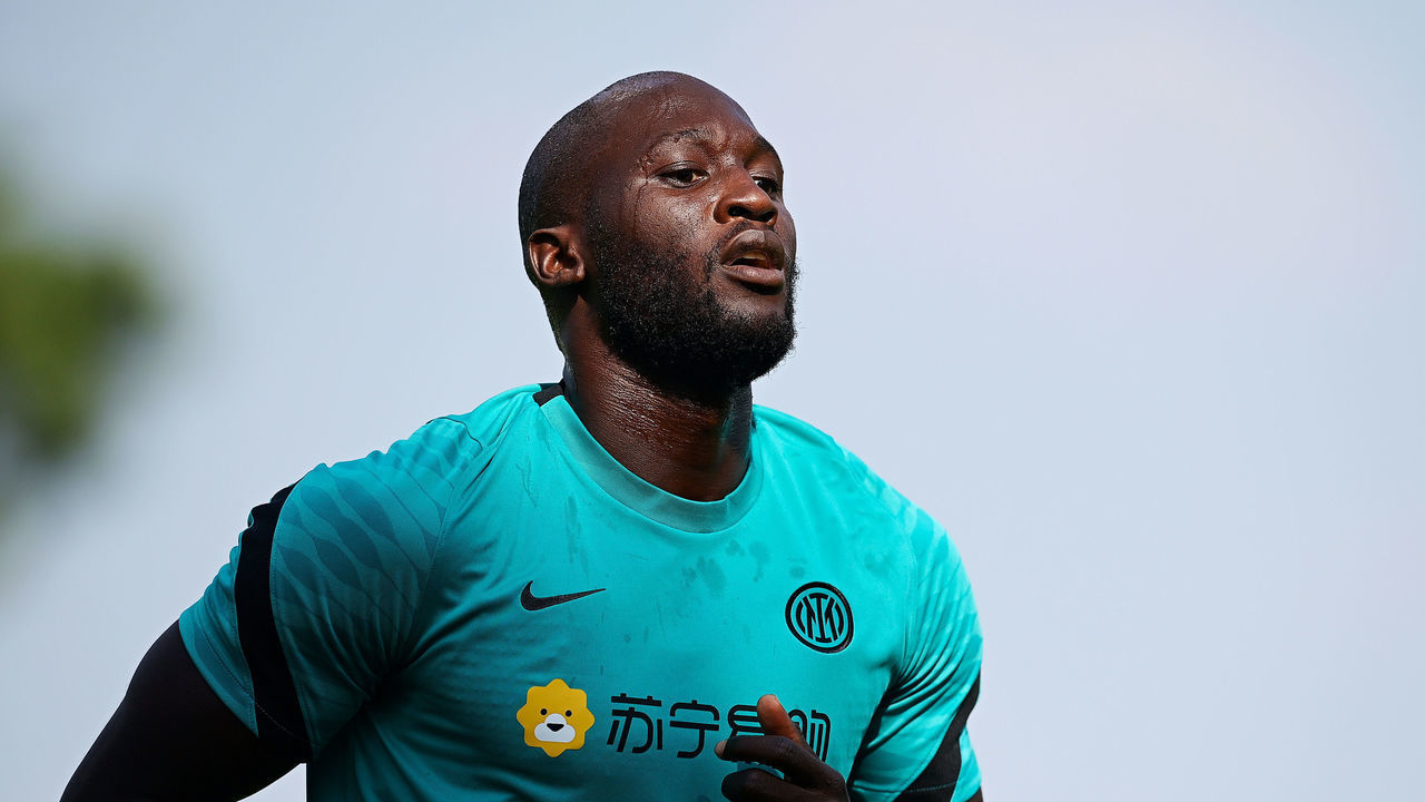 COMO, ITALY - JULY 29: Romelu Lukaku of FC Internazionale in action during an FC Internazionale training session at the club's training ground Suning Training Center at Appiano Gentile on July 29, 2021 in Como, Italy.