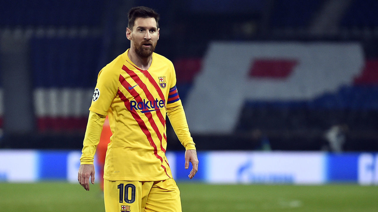 PARIS, FRANCE - MARCH 10: Lionel Messi of FC Barcelona reacts during the UEFA Champions League Round of 16 match between Paris Saint-Germain and FC Barcelona at Parc des Princes on March 10, 2021 in Paris, France.