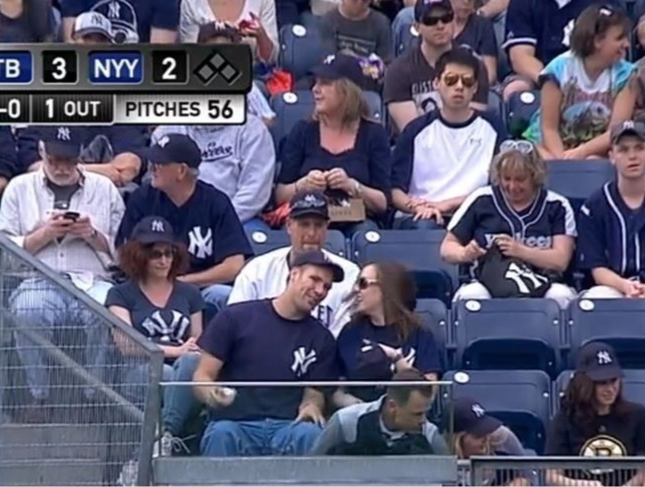 Gif Yankee Fan Freaks Out After Not Catching Home Run Ball Thescorecom Gif Yankee Fan Freaks Out After Not Catching Home Run Ball Thescorecom