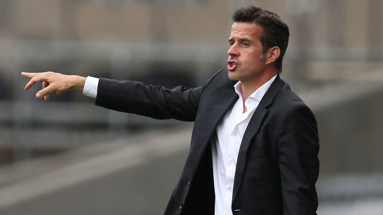 LONDON, ENGLAND - AUGUST 08: The Fulham Manager, Marco Silva gives instructions during the Sky Bet Championship match between Fulham and Middlesbrough at Craven Cottage on August 08, 2021 in London, England.