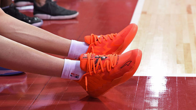 LaMelo debuts signature shoe | theScore.com