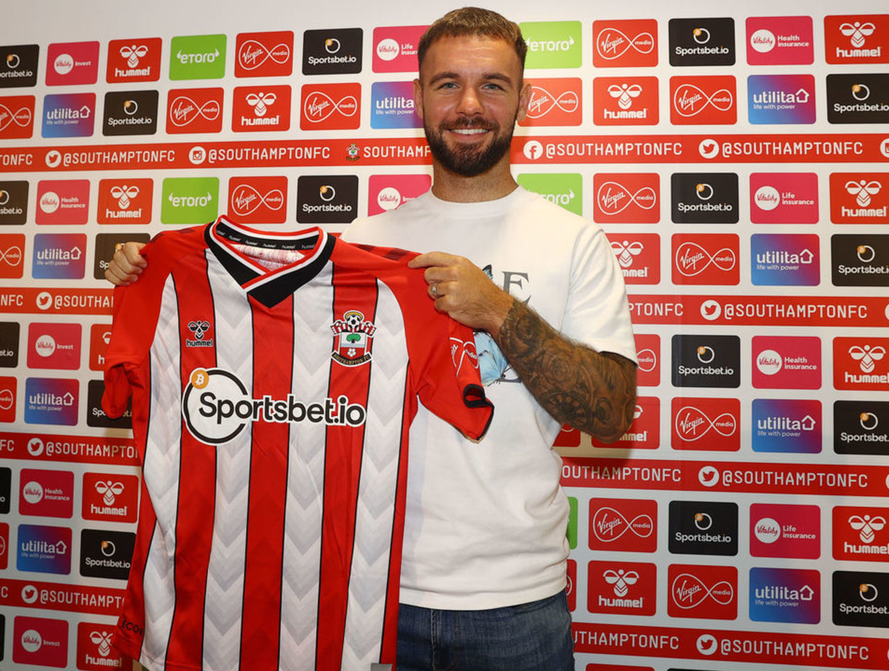 Southampton Bolster Attack With Adam Armstrong Thescore Com