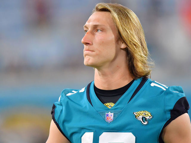 Jaguars' Trevor Lawrence makes two incredible throws in preseason debut vs.  Browns