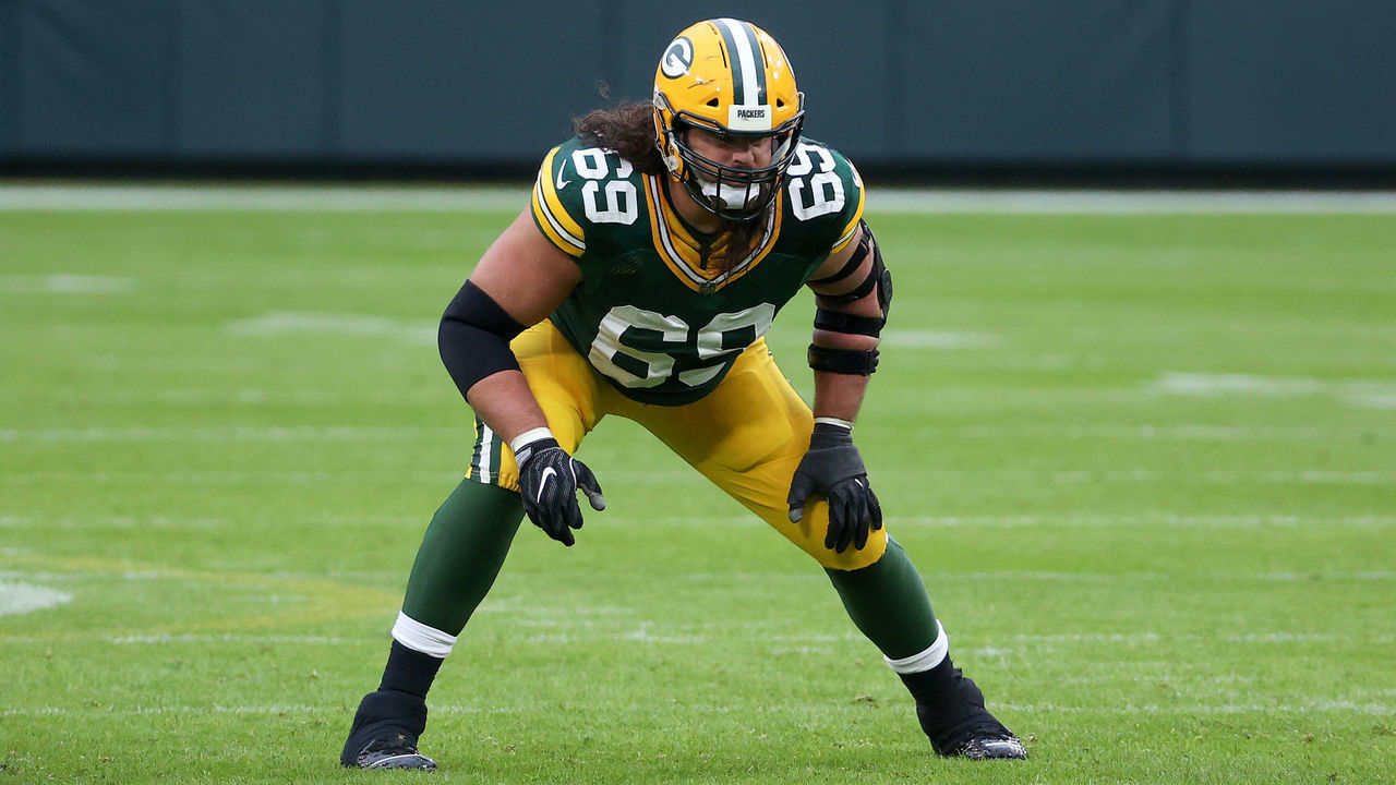 GREEN BAY, WISCONSIN - NOVEMBER 15: David Bakhtiari #69 of the Green Bay Packers in action in the third quarter against the Jacksonville Jaguars at Lambeau Field on November 15, 2020 in Green Bay, Wisconsin.