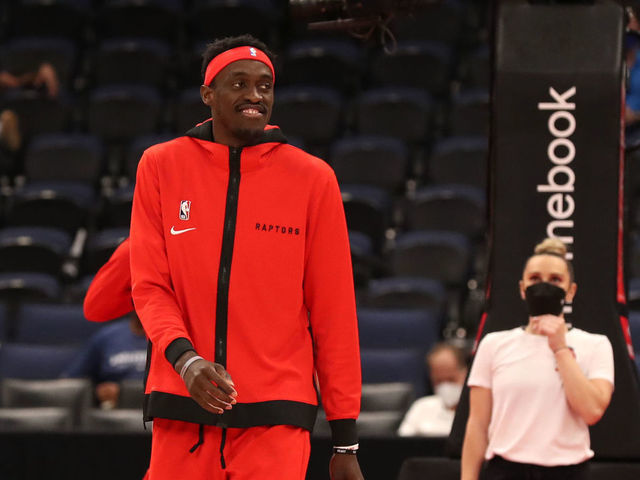 TAMPA, FL- MAY 8: Pascal Siakam #43 of the Toronto Raptors warms up before the game against the Memphis Grizzlies on May 8, 2021 at Amalie Arena in Tampa, Florida. Mandatory Copyright Notice: Copyright 2021 NBAE