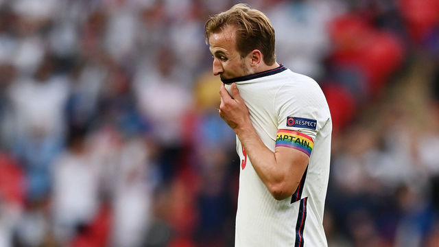 LONDON, ENGLAND - JUNE 29: Harry Kane of England reacts as he appears to be injured during the UEFA Euro 2020 Championship Round of 16 match between England and Germany at Wembley Stadium on June 29, 2021 in London, England.