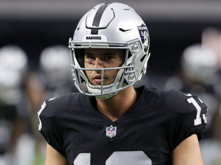 Hunter Renfrow, Raiders defense have their moments as team suffers loss in  Los Angeles