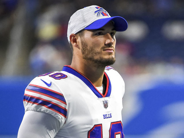 Josh Allen and Mitch Trubisky in Buffalo Bills training camp