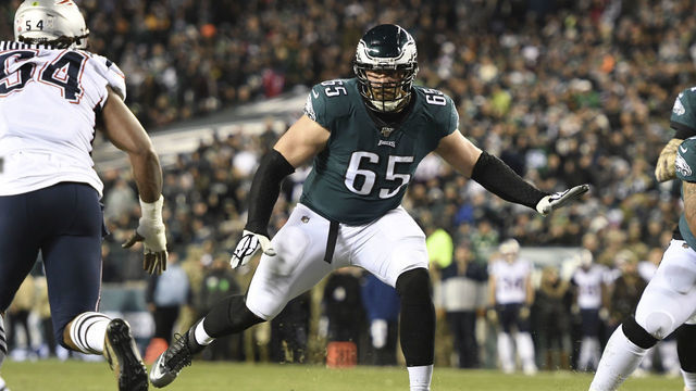 PHILADELPHIA, PA - NOVEMBER 17: Philadelphia Eagles offensive tackle Lane Johnson (65) sets up to block during the game between the New England Patriots and the Philadelphia Eagles on November 17, 2019 at Lincoln Financial Field in Philadelphia, PA.
