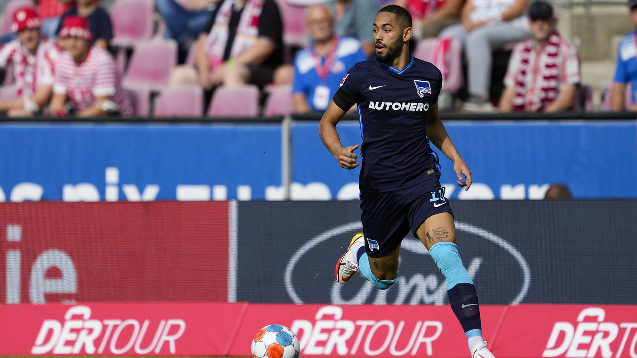 COLOGNE, GERMANY - AUGUST 15: (BILD ZEITUNG OUT) Matheus Cunha of Hertha BSC controls the ball during the Bundesliga match between 1. FC Koeln and Hertha BSC at RheinEnergieStadion on August 15, 2021 in Cologne, Germany.