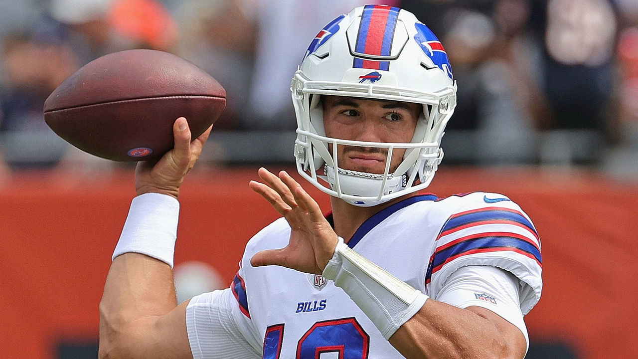CHICAGO, ILLINOIS - AUGUST 21: Mitchell Trubisky #10 of the Buffalo Bills participates in warm-ups before a preseason game against the Chicago Bears at Soldier Field on August 21, 2021 in Chicago, Illinois.
