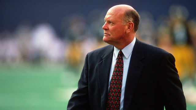 PITTSBURGH, PA - JANUARY 2: General Manager Floyd Reese of the Tennessee Titans looks on from the sideline before a game against the Pittsburgh Steelers at Three Rivers Stadium on January 2, 2000 in Pittsburgh, Pennsylvania. The Titans defeated the Steelers 47-36.