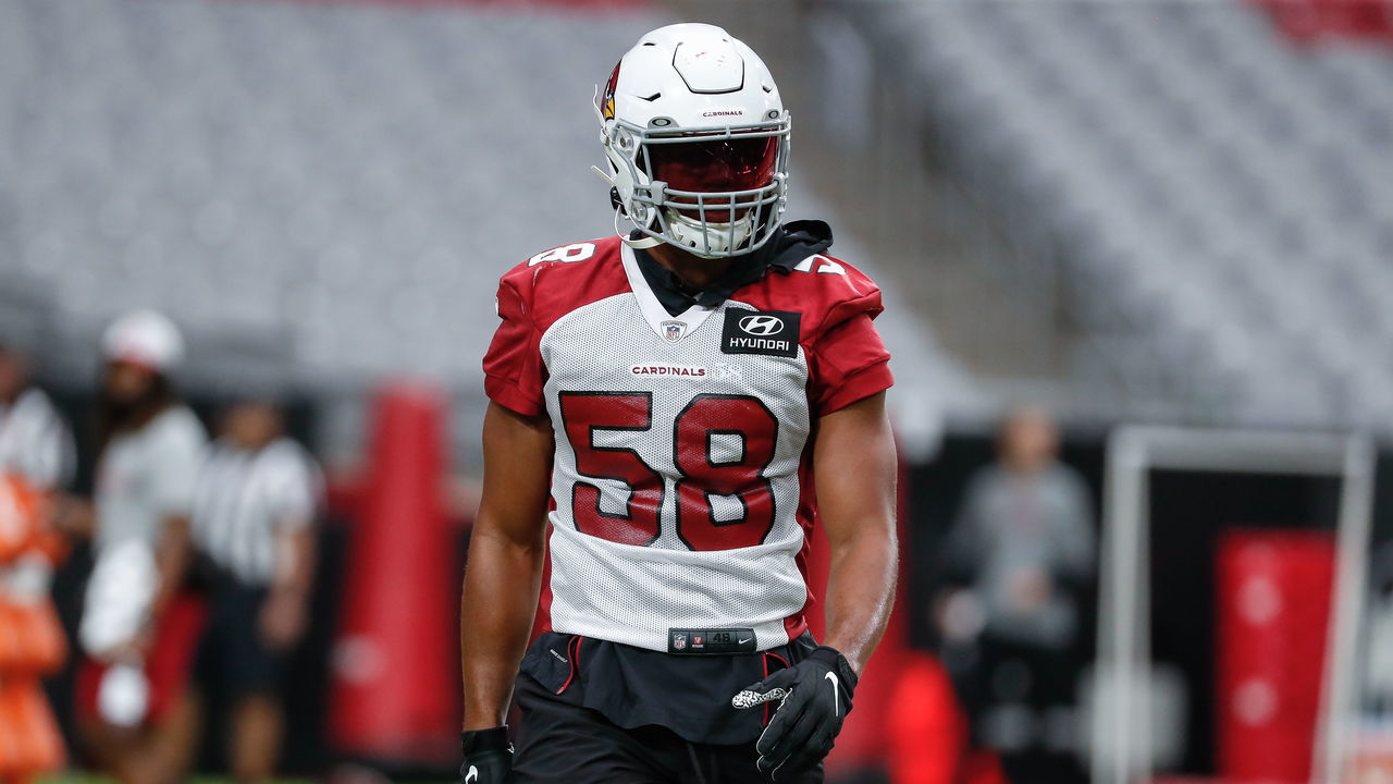GLENDALE, AZ - AUGUST 04: Arizona Cardinals middle linebacker Jordan Hicks (58) looks on during Arizona Cardinals training camp on August 4, 2021 at State Farm Stadium in Glendale, Arizona