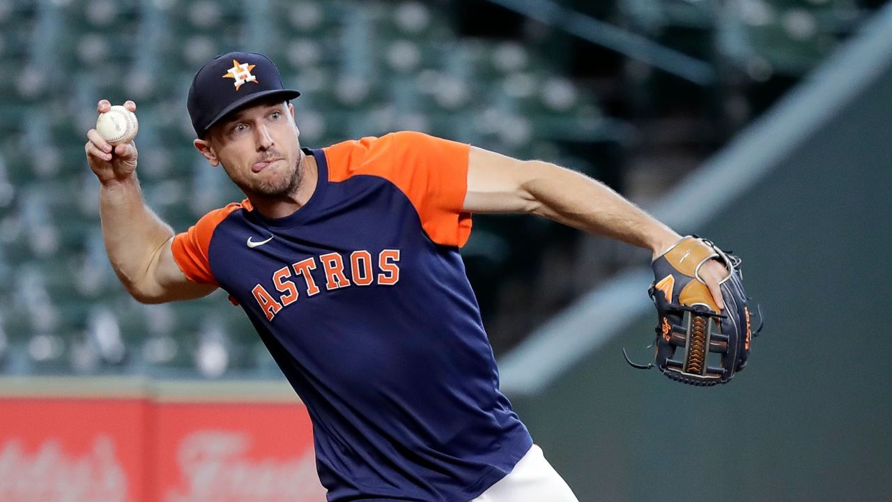 Alex Bregman of the Houston Astros takes infield practice before a News  Photo - Getty Images