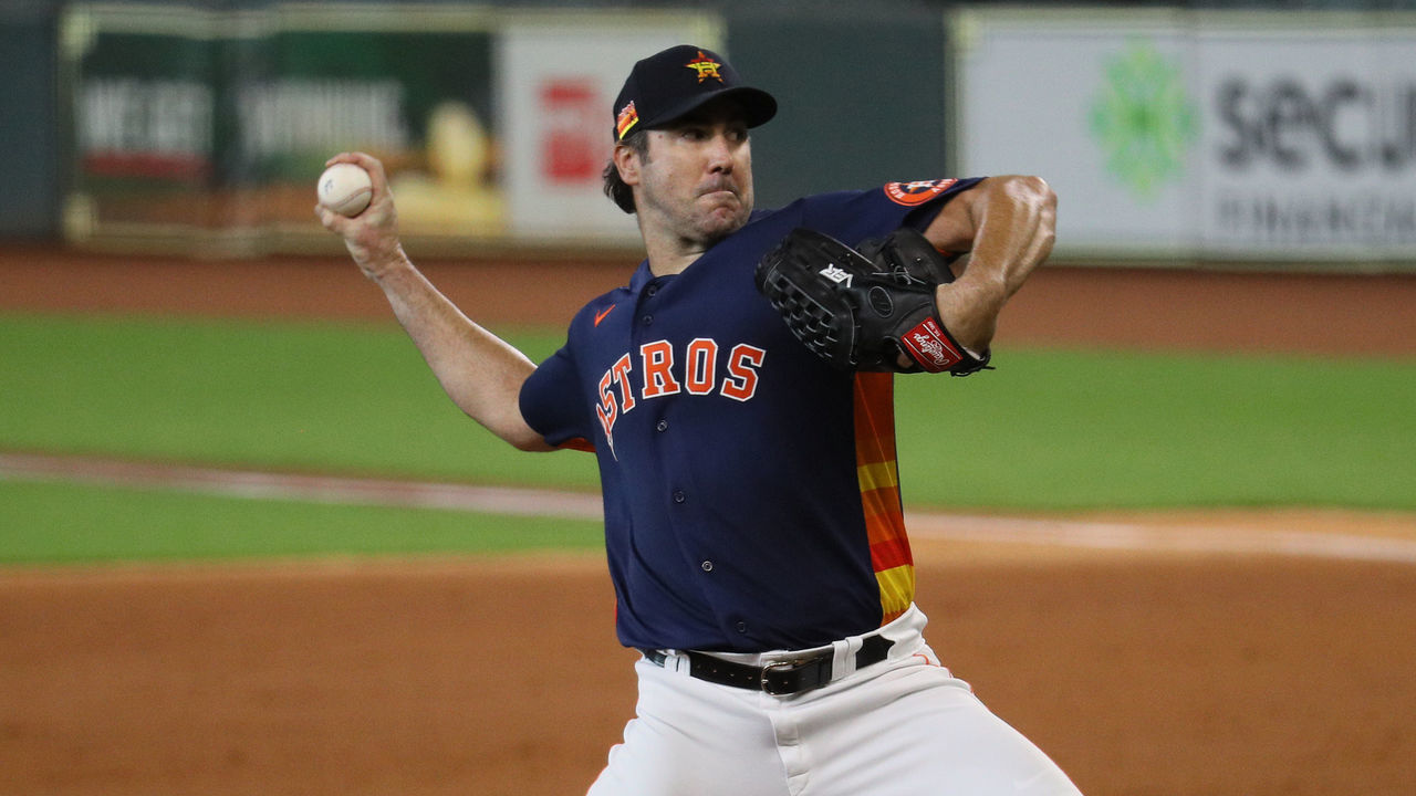 HOUSTON, TEXAS - JULY 19: Justin Verlander #35 of the Houston Astros pitches during an intrasquad game as they continue with Summer Workouts at Minute Maid Park on July 19, 2020 in Houston, Texas.