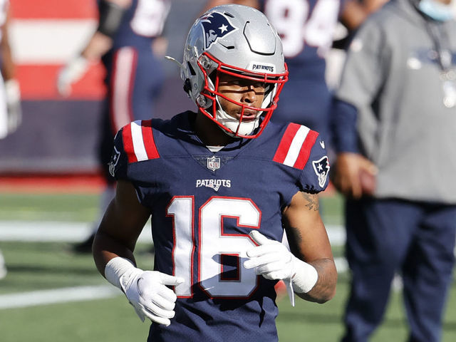FOXBOROUGH, MA - NOVEMBER 29: New England Patriots wide receiver Jakobi Meyers (16) in warm up before a game between the New England Patriots and the Arizona Cardinals on November 29, 2020, at Gillette Stadium in Foxborough, Massachusetts.