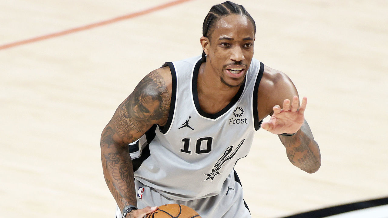 PORTLAND, OREGON - MAY 08: DeMar DeRozan #10 of the San Antonio Spurs in action against the Portland Trail Blazers at Moda Center on May 08, 2021 in Portland, Oregon.