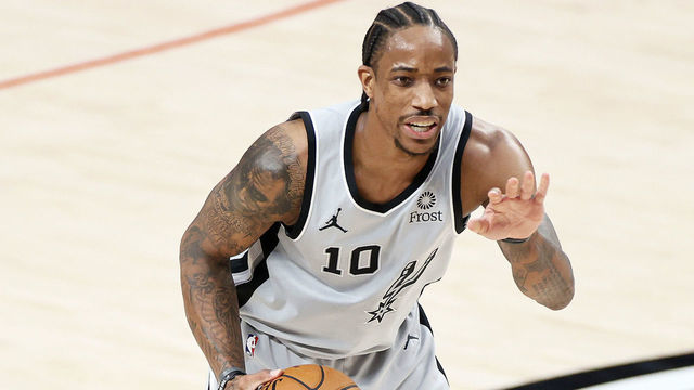 PORTLAND, OREGON - MAY 08: DeMar DeRozan #10 of the San Antonio Spurs in action against the Portland Trail Blazers at Moda Center on May 08, 2021 in Portland, Oregon.