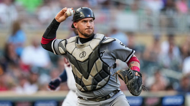 MINNEAPOLIS, MN - JULY 05: Yasmani Grandal #24 of the Chicago White Sox throws against the Minnesota Twins on July 5, 2021 at Target Field in Minneapolis, Minnesota.