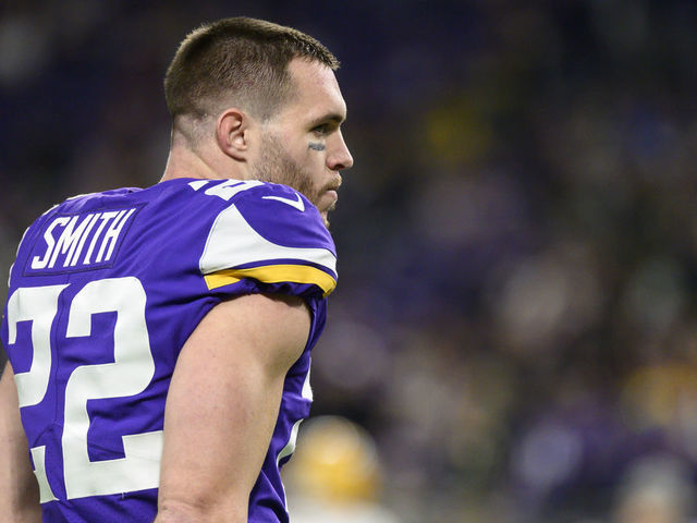 Vikings agree to four-year contract extension with Harrison Smith