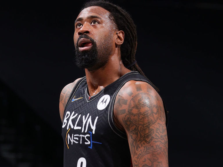 Lakers add longtime Clippers big man DeAndre Jordan | theScore.com