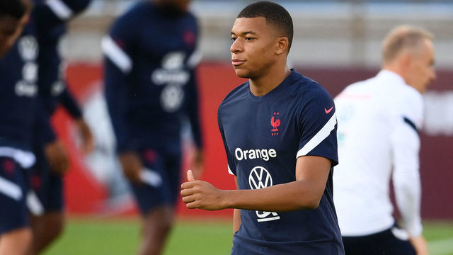 France's forward Kylian Mbappe reacts as he takes part in a training session at the Meineau stadium in Strasbourg, eastern France, on August 31, 2021 on the eve of the FIFA World Cup Qatar 2022 qualification Group D football match between France and Bosnia-Herzegovina.