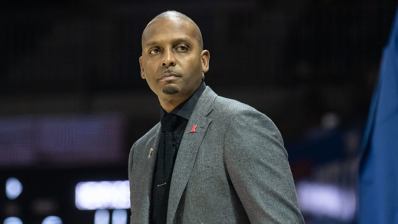 DALLAS, TX - FEBRUARY 25: Memphis Tigers head coach Anfernee Penny Hardaway looks on during the American Athletic Conference college basketball game between the SMU Mustangs and the Memphis Tigers on February 25, 2020, at Moody Coliseum in Dallas, Texas.