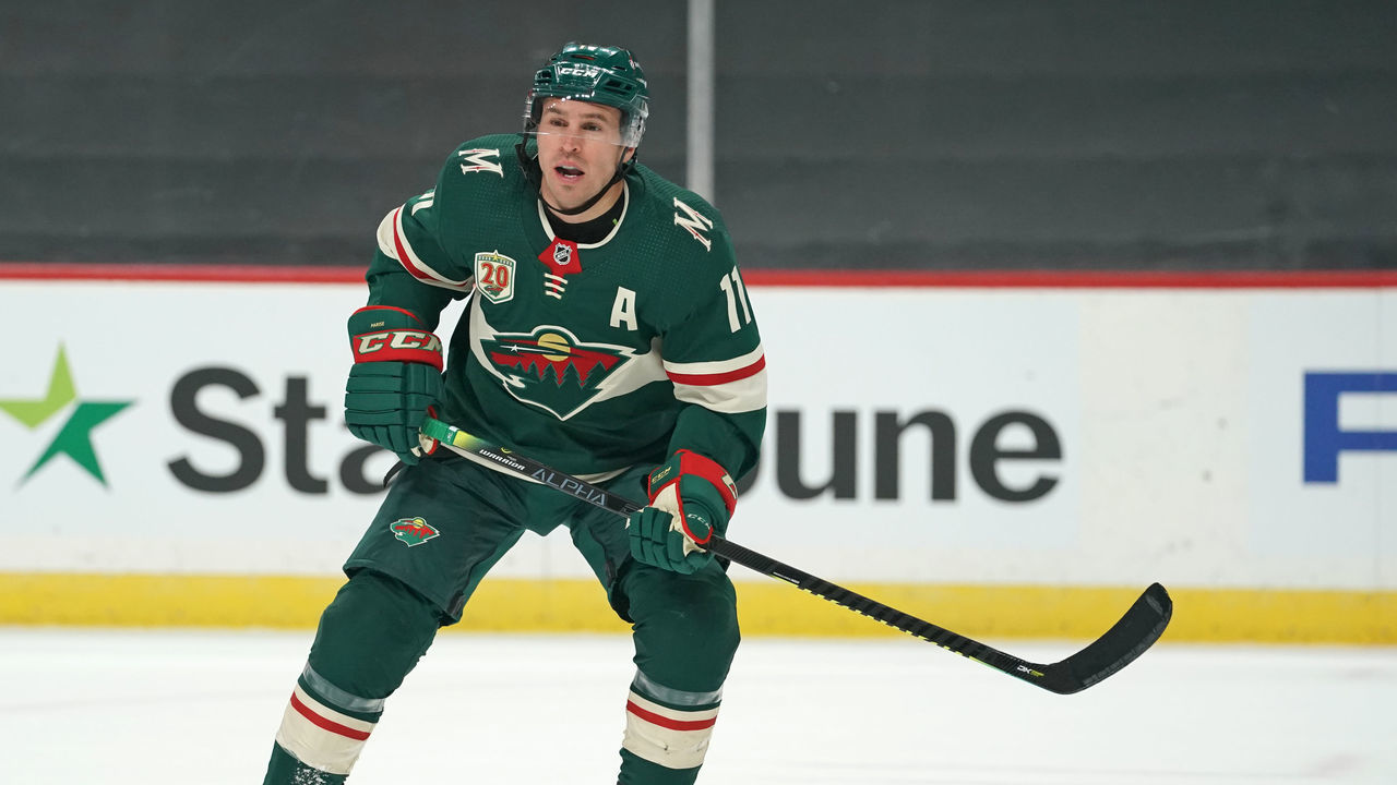 ST. PAUL, MN - APRIL 07: Minnesota Wild Left Wing Zach Parise (11) follows the play during an NHL game between the Minnesota Wild and Colorado Avalanche on April 7, 2021, at Xcel Energy Center, St. Paul, MN.