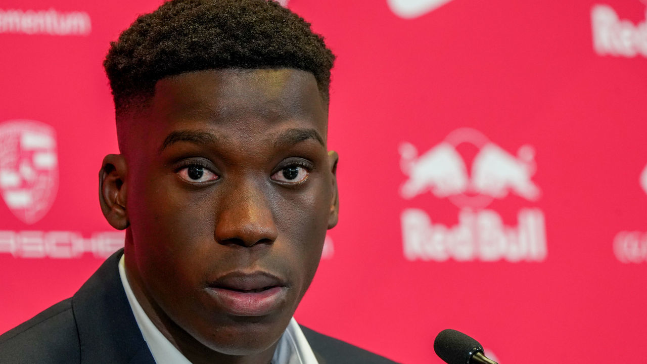 01 September 2021, Saxony, Leipzig: Ilaix Moriba, new signing for RB Leipzig, attends a press conference at the club. The 18-year-old arrives from Spanish football club FC Barcelona. Photo: Peter Endig/dpa-Zentralbild/ZB
