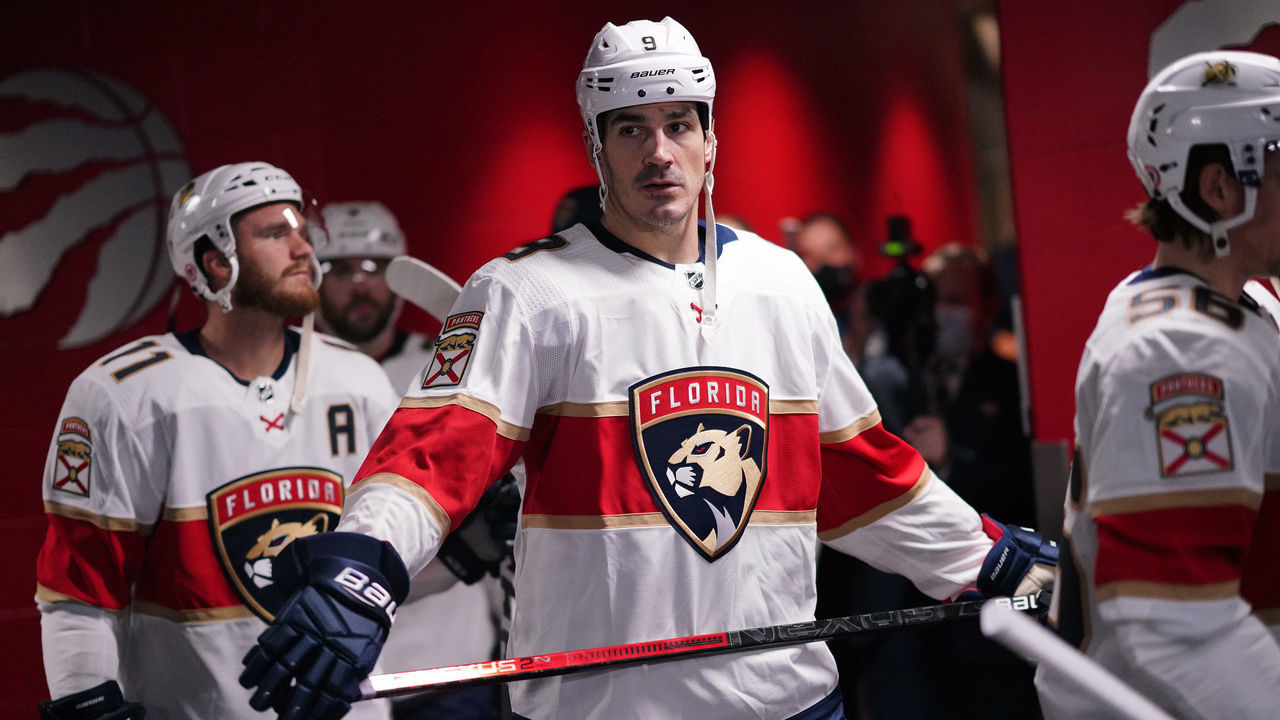 TORONTO, ONTARIO - AUGUST 01: Brian Boyle #9 of the Florida Panthers and teammates walk the hallway to the ice before Game One of the Eastern Conference Qualification Round between the Florida Panthers and the New York Islanders at Scotiabank Arena on August 01, 2020 in Toronto, Ontario.