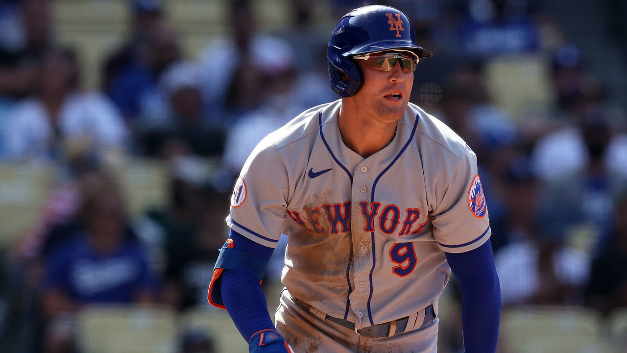 LOS ANGELES, CALIFORNIA - AUGUST 22: Brandon Nimmo #9 of the New York Mets at Dodger Stadium on August 22, 2021 in Los Angeles, California.