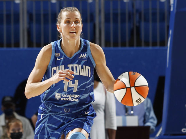 CHICAGO, IL - SEPTEMBER 5: Allie Quigley #14 of the Chicago Sky dribbles the ball during the game against the Las Vegas Aces on September 5, 2021 at the Wintrust Arena in Chicago, Illinois. Mandatory Copyright Notice: Copyright 2021 NBAE