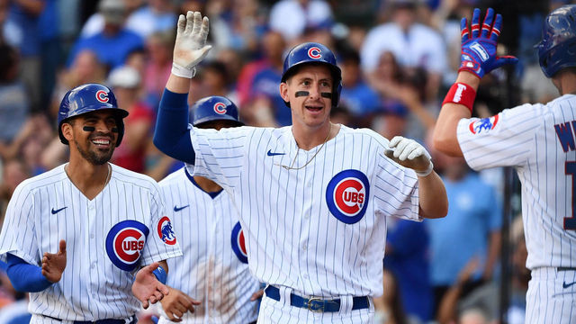 Schwindel's grand slam lifts Cubs over Pirates | theScore