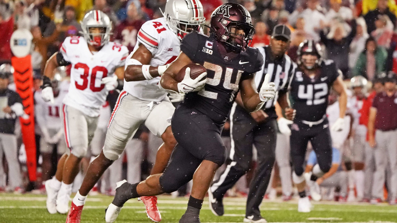 MINNEAPOLIS, MN - SEPTEMBER 02: Minnesota Golden Gophers running back Mohamed Ibrahim (24) runs for a 19-yard touchdown during a game between the Minnesota Golden Gophers and the Ohio State Buckeyes at Huntington Bank Stadium in Minneapolis, MN on September 2, 2021.