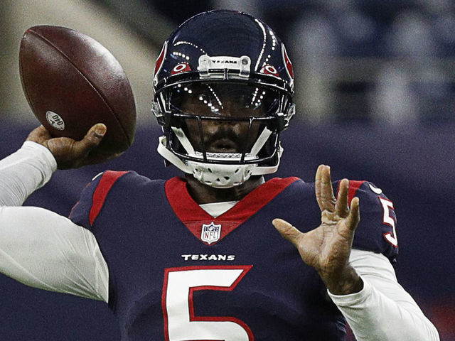 Houston Texans quarterback Tyrod Taylor (5) throw a pass against