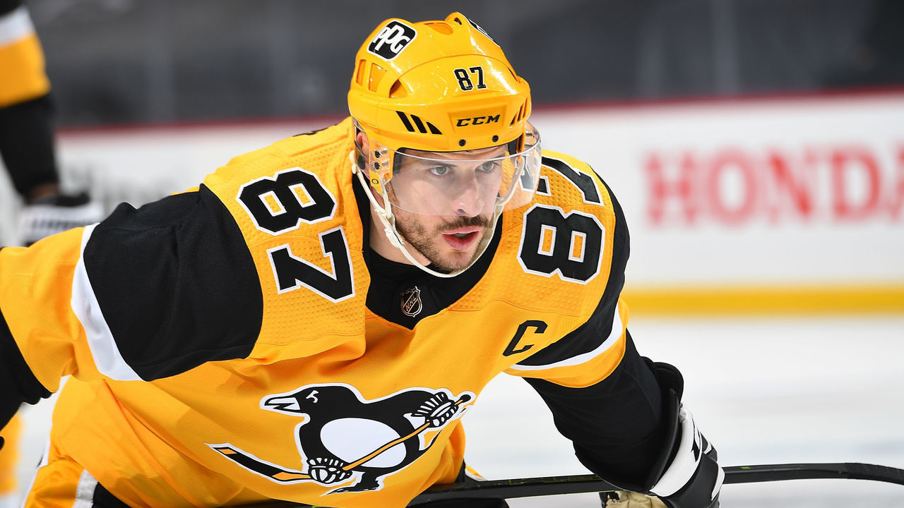 PITTSBURGH, PA - MAY 24: Sidney Crosby #87 of the Pittsburgh Penguins skates against the New York Islanders in Game Five of the First Round of the 2021 Stanley Cup Playoffs at PPG PAINTS Arena on May 24, 2021 in Pittsburgh, Pennsylvania.