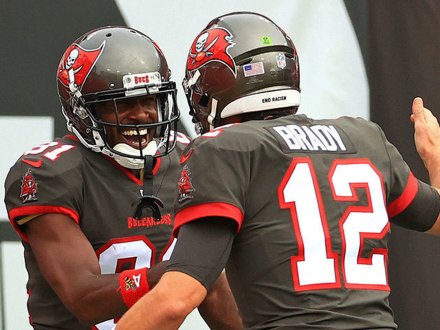 TAMPA, FLORIDA - JANUARY 03: Antonio Brown #81 of the Tampa Bay Buccaneers celebrates a touchdown with Tom Brady #12 during a game against the Atlanta Falcons at Raymond James Stadium on January 03, 2021 in Tampa, Florida.