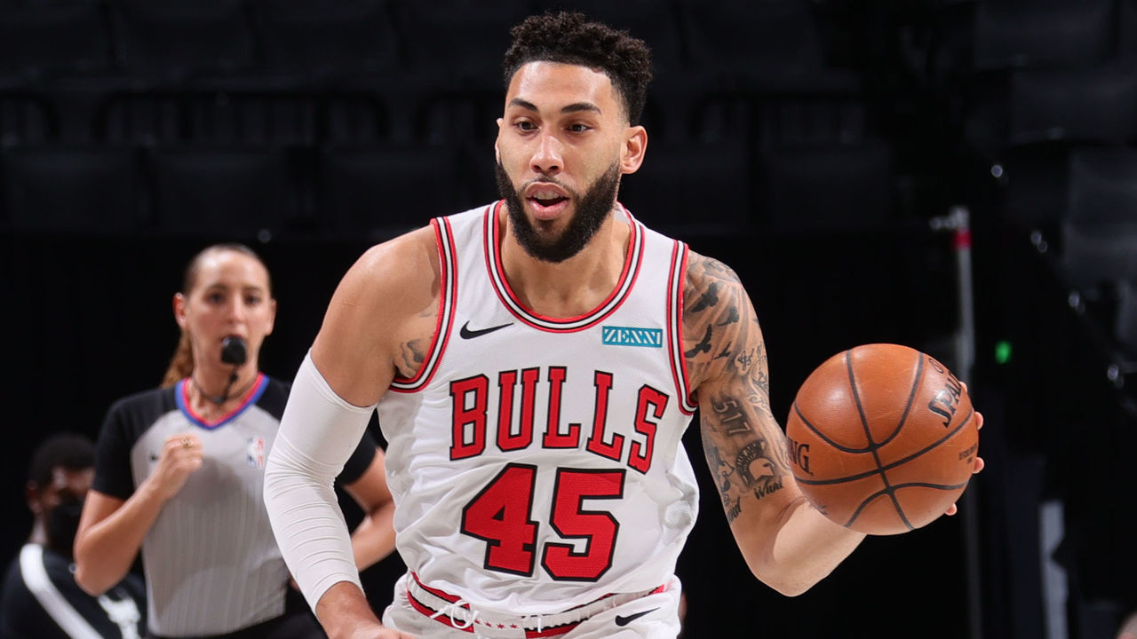 BROOKLYN, NY - MAY 15: Denzel Valentine #45 of the Chicago Bulls dribbles the ball during the game against the Brooklyn Nets on May 15, 2021 at Barclays Center in Brooklyn, New York. Mandatory Copyright Notice: Copyright 2021 NBAE