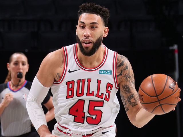 BROOKLYN, NY - MAY 15: Denzel Valentine #45 of the Chicago Bulls dribbles the ball during the game against the Brooklyn Nets on May 15, 2021 at Barclays Center in Brooklyn, New York. Mandatory Copyright Notice: Copyright 2021 NBAE