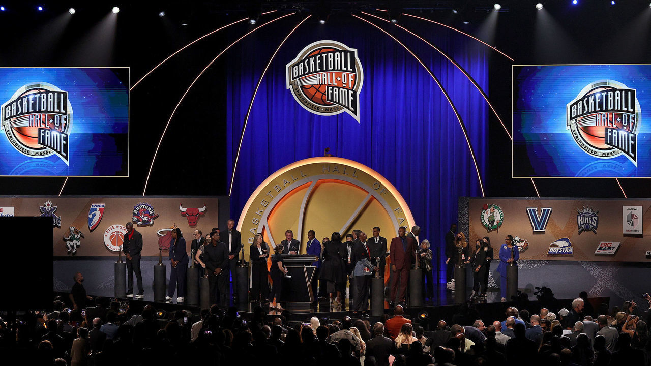 SPRINGFIELD, MASSACHUSETTS - SEPTEMBER 11: The class of the 2021Naismith Memorial Basketball Hall of Fame ceremony at Symphony Hall on September 11, 2021 in Springfield, Massachusetts.