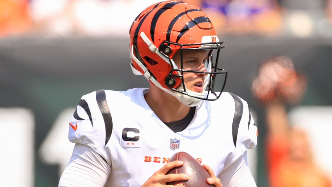 CINCINNATI, OH - SEPTEMBER 12: Cincinnati Bengals quarterback Joe Burrow (9) looks to pass during the game against the Minnesota Vikings and the Cincinnati Bengals on September 12, 2021, at Paul Brown Stadium in Cincinnati, OH.