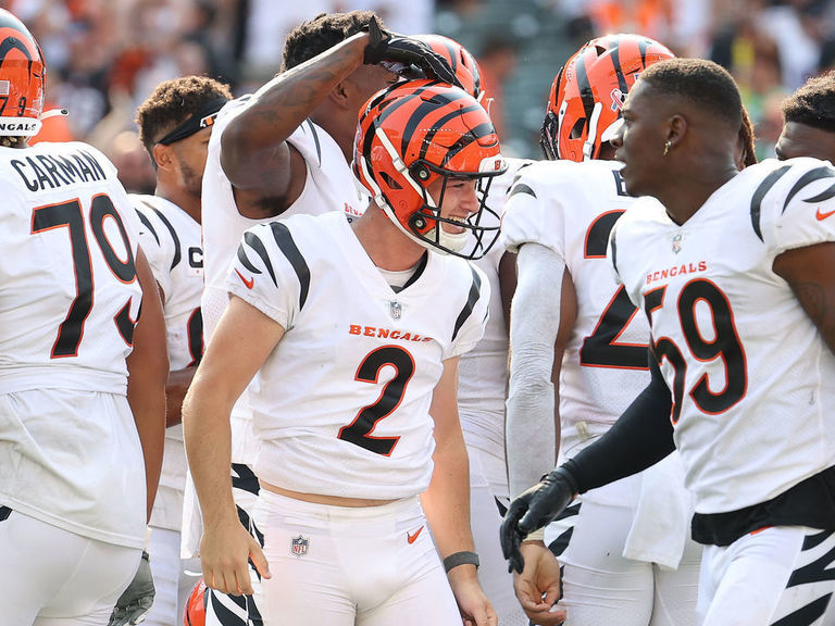 Cincinnati Bengals kicker Evan McPherson (2) is lifted by teammates after  hitting a field goal to defeat the Minnesota Vikings during overtime of an  NFL football game, Sunday, Sept. 12, 2021, in